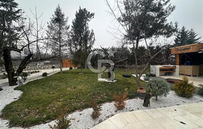 COLDWELL BANKER'den HAYALLERİN ÖTESİNDE SATILIK VİLLA VE BAHÇE
