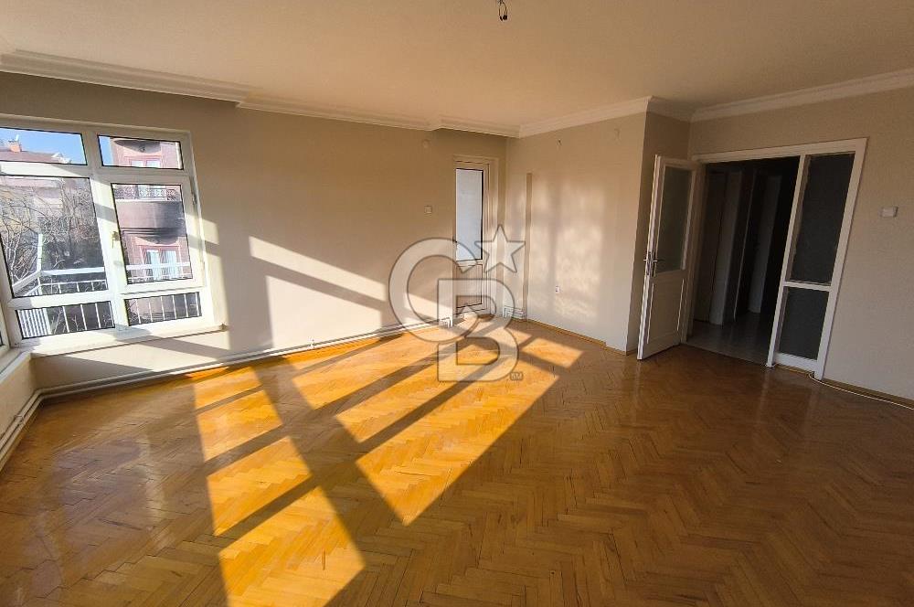 KAVACIK SUBAYEVLERİ ÜÇYILDIZ CADDESİNDE 3+1 SATILIK TEMİZ DAİRE