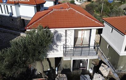 Karaburun Saip Mahallesi'nde 4+1 Müstakil Villa
