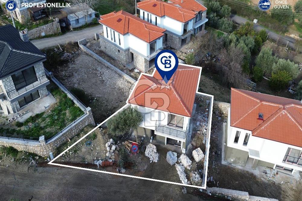 Karaburun Saip Mahallesi'nde 4+1 Müstakil Villa