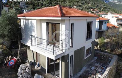 Karaburun Saip Mahallesi'nde 4+1 Müstakil Villa