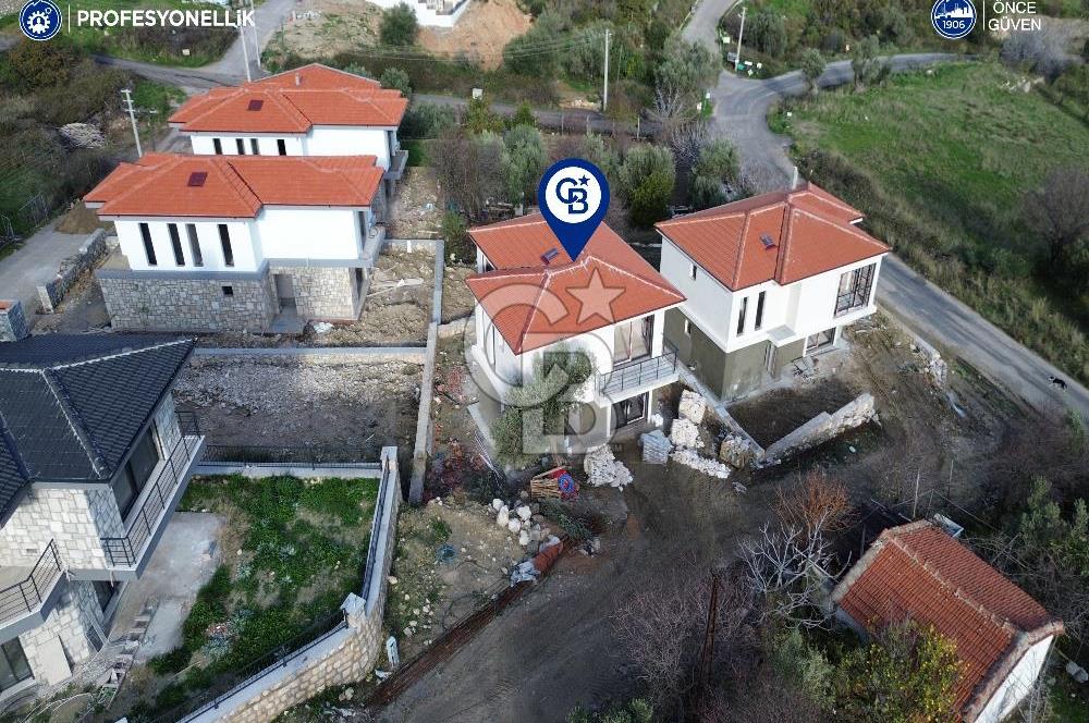 Karaburun Saip Mahallesi'nde 4+1 Müstakil Villa