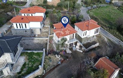 Karaburun Saip Mahallesi'nde 4+1 Müstakil Villa