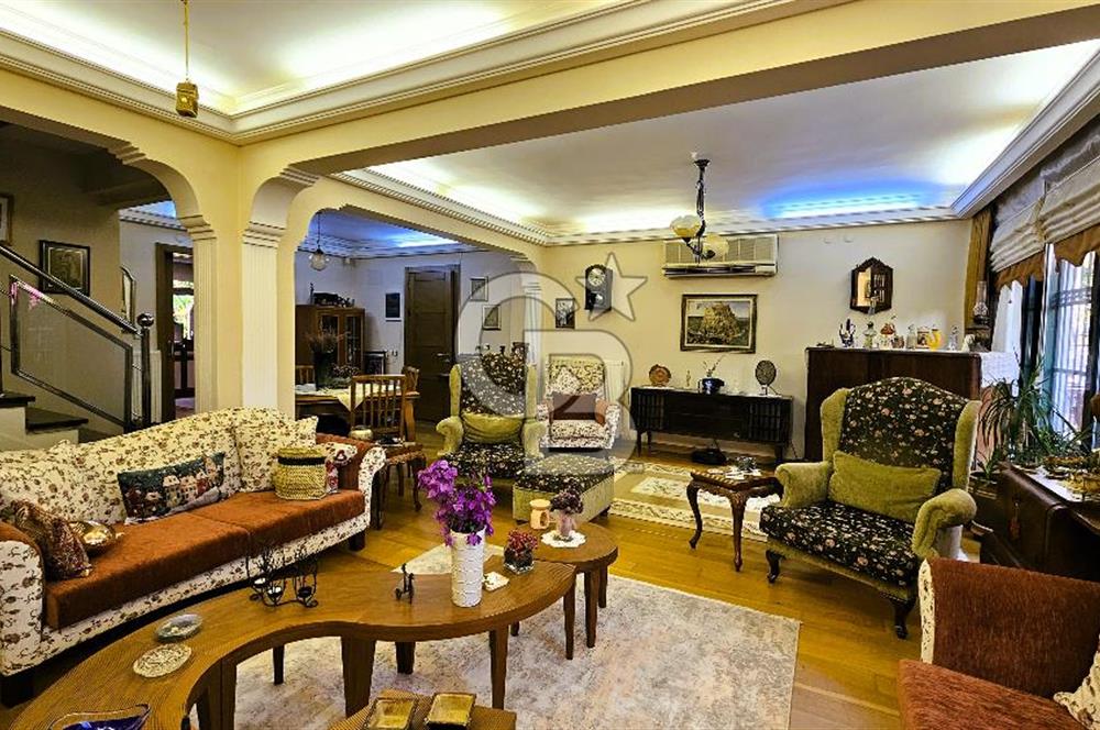 İZMİR BORNOVA EVKA-3'TE BAHÇELİ DUBLEKS 3+1 SATILIK VİLLA