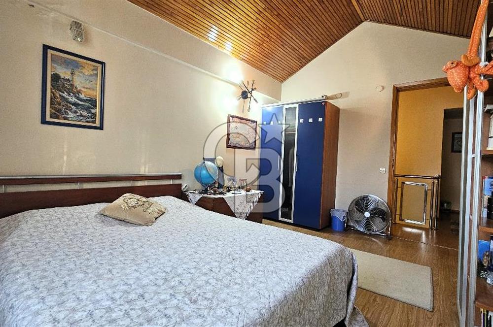 İZMİR BORNOVA EVKA-3'TE BAHÇELİ DUBLEKS 3+1 SATILIK VİLLA