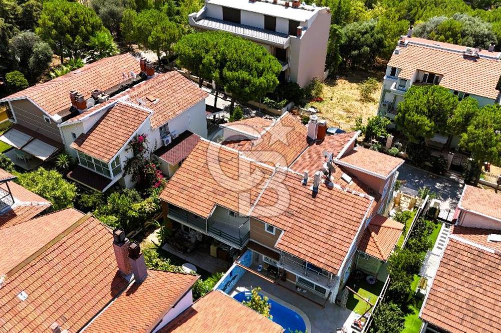 İZMİR BORNOVA EVKA-3'TE BAHÇELİ DUBLEKS 3+1 SATILIK VİLLA