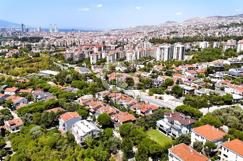 İZMİR BORNOVA EVKA-3'TE BAHÇELİ DUBLEKS 3+1 SATILIK VİLLA