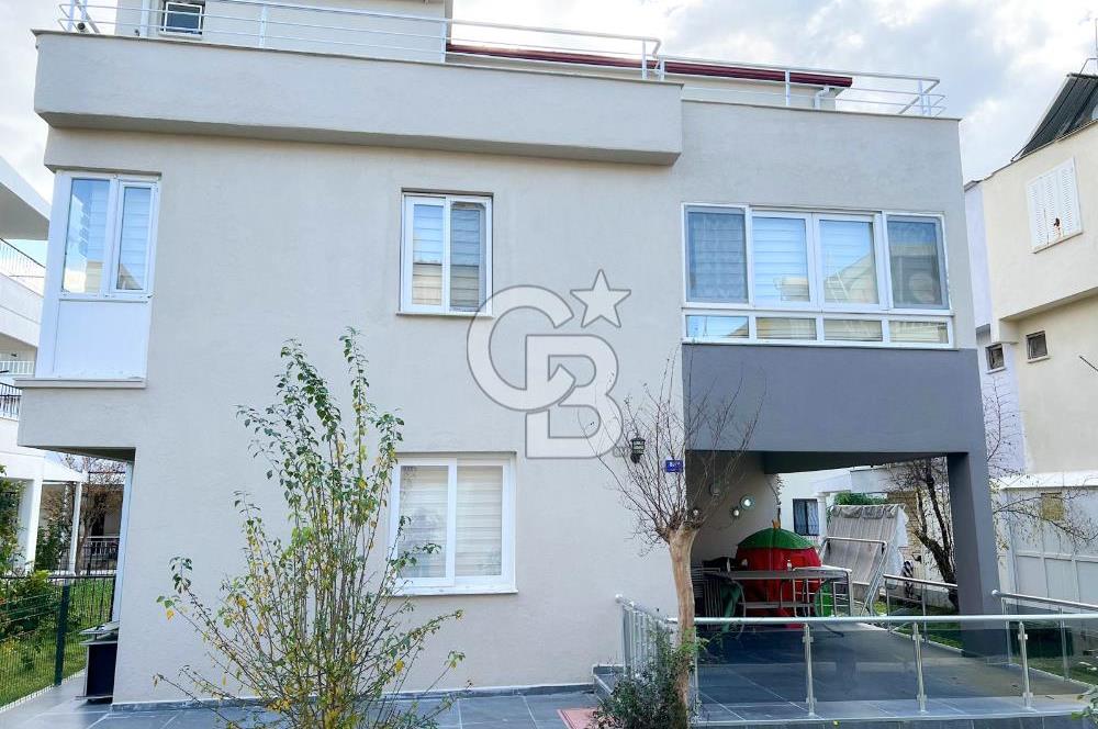 Kuşadası Davutlar' da Denize 200 Mt Satılık Yazlık