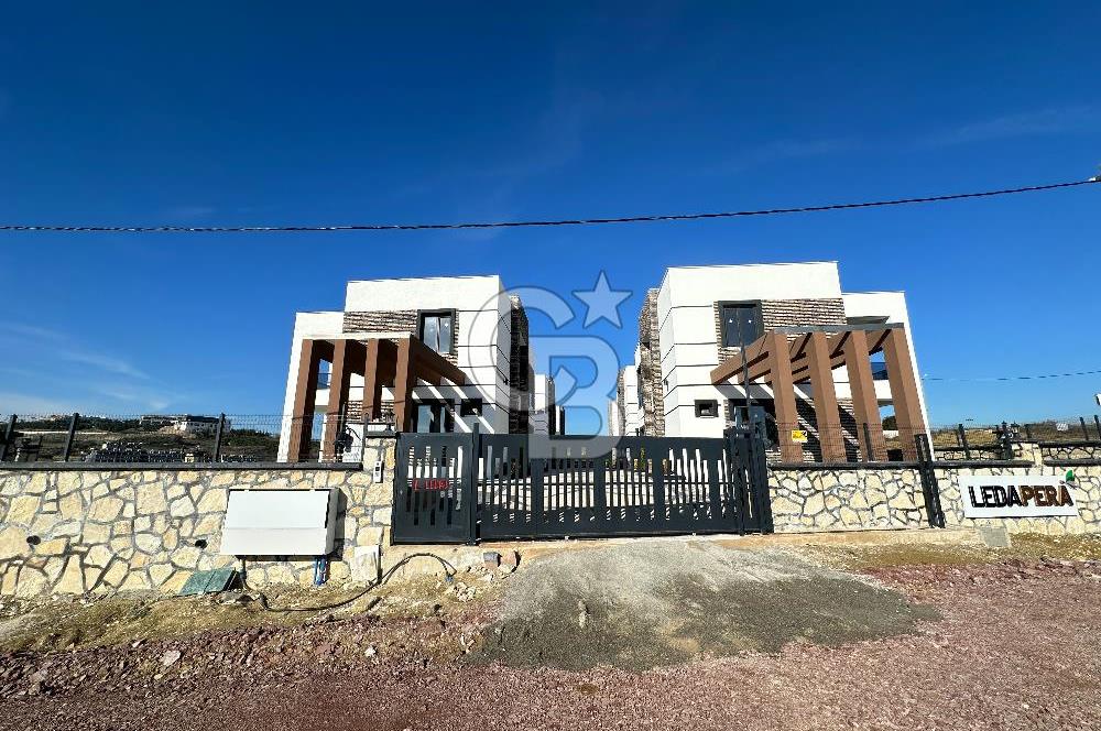 LEDA PERA - KABAOĞLU MH SATILIK MÜSTAKİL HAVUZLU 4+1 KÖŞE VİLLA