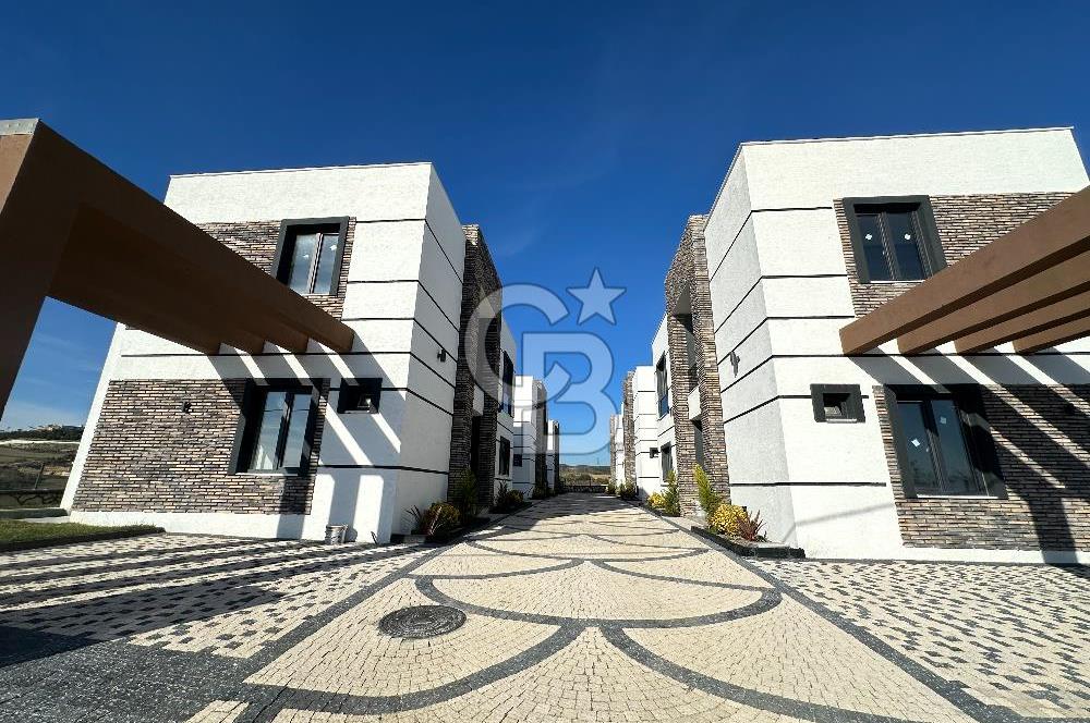LEDA PERA - KABAOĞLU MH SATILIK MÜSTAKİL HAVUZLU 4+1 KÖŞE VİLLA