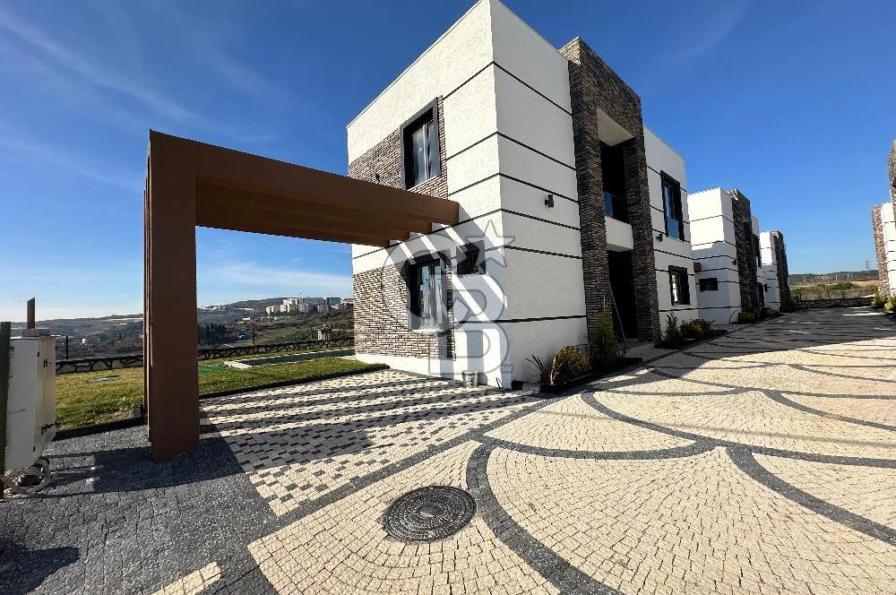 LEDA PERA - KABAOĞLU MH SATILIK MÜSTAKİL HAVUZLU 4+1 KÖŞE VİLLA