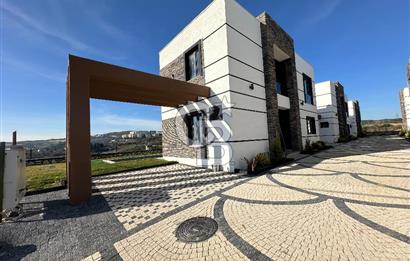 LEDA PERA - KABAOĞLU MH SATILIK MÜSTAKİL HAVUZLU 4+1 KÖŞE VİLLA