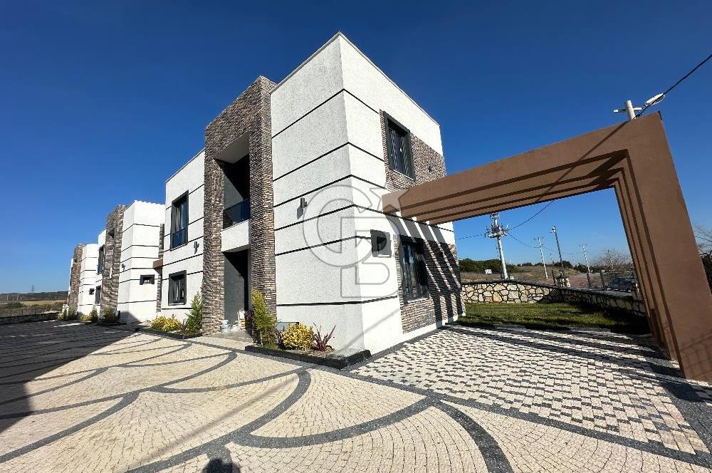 LEDA PERA - KABAOĞLU MH SATILIK MÜSTAKİL HAVUZLU 4+1 KÖŞE VİLLA
