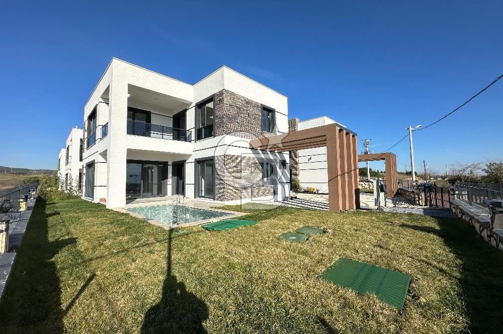 LEDA PERA - KABAOĞLU MH SATILIK MÜSTAKİL HAVUZLU 4+1 KÖŞE VİLLA