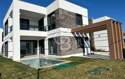 LEDA PERA - KABAOĞLU MH SATILIK MÜSTAKİL HAVUZLU 4+1 KÖŞE VİLLA