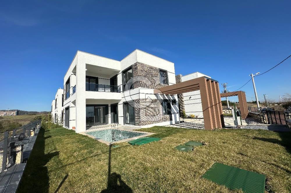 LEDA PERA - KABAOĞLU MH SATILIK MÜSTAKİL HAVUZLU 4+1 KÖŞE VİLLA