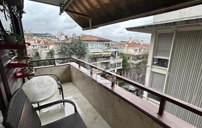 Kalamışta Fener Kalamış Caddesi Üzerinde Arakat Geniş 3+1 Daire 