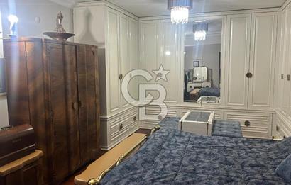 Kalamışta Fener Kalamış Caddesi Üzerinde Arakat Geniş 3+1 Daire 