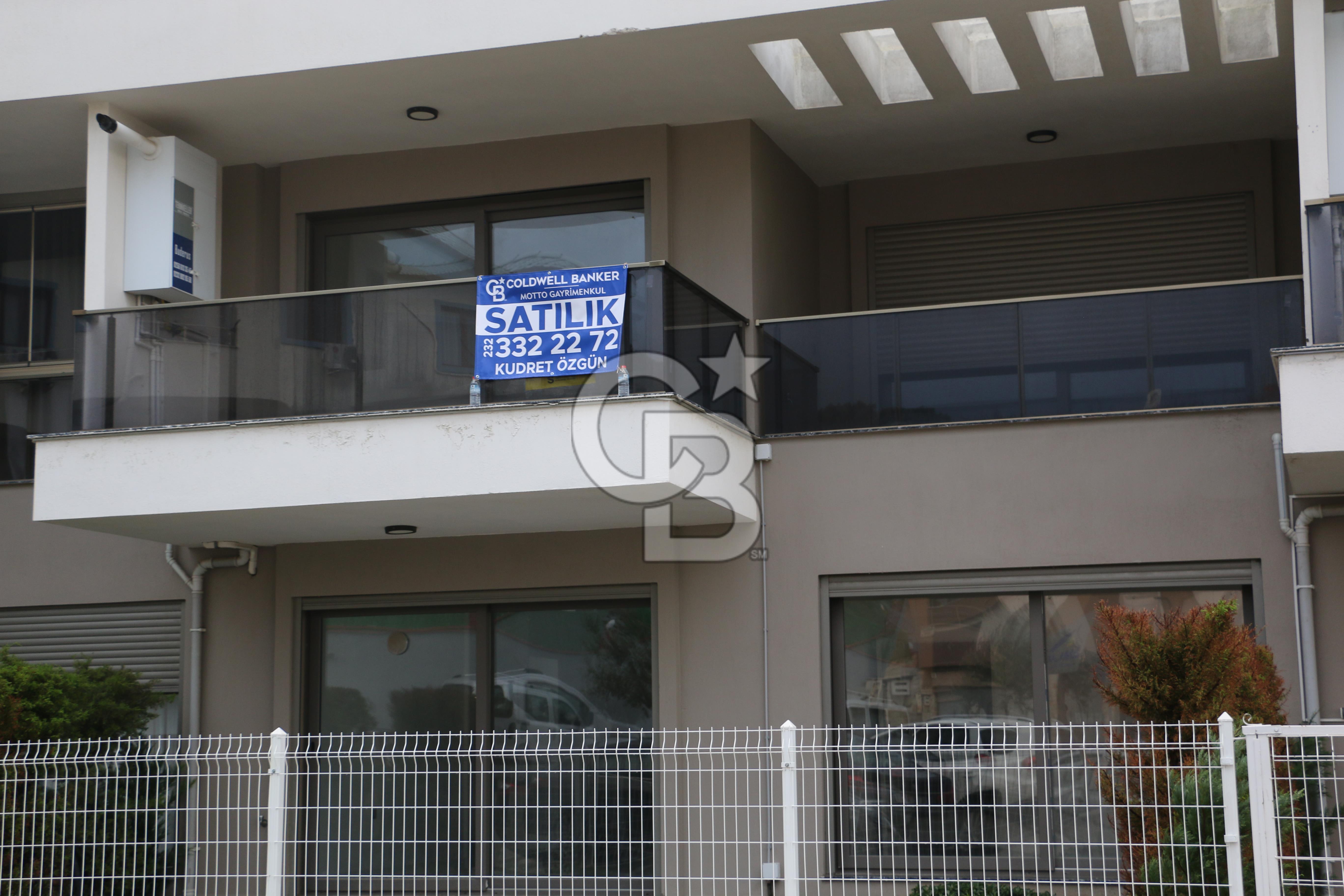 İZMİR SELÇUK'TA HAVUZLU SİTEDE MUHTEŞEM SATILIK VİLLA