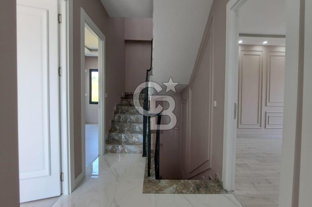 BEYLİKDÜZÜ YAŞAM VADİSİNE KOMŞU 6+1 LÜKS SATILIK VİLLALAR
