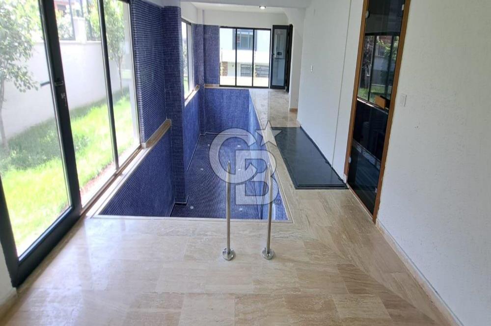 BEYLİKDÜZÜ YAŞAM VADİSİNE KOMŞU 6+1 LÜKS SATILIK VİLLALAR