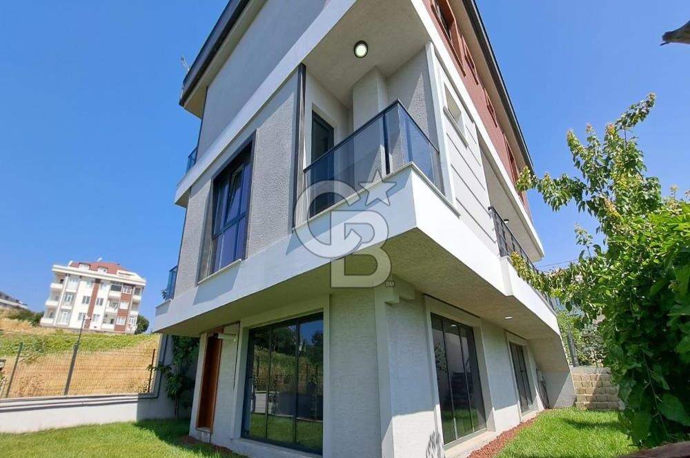 BEYLİKDÜZÜ YAŞAM VADİSİNE KOMŞU 6+1 LÜKS SATILIK VİLLALAR