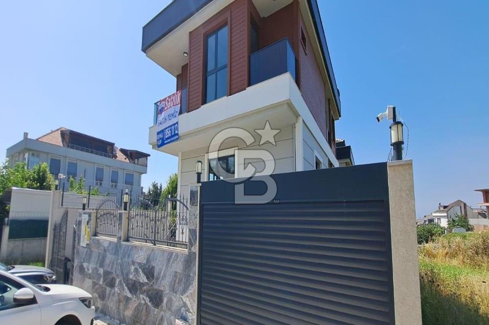 BEYLİKDÜZÜ YAŞAM VADİSİNE KOMŞU 6+1 LÜKS SATILIK VİLLALAR