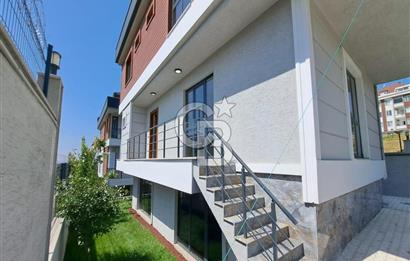 BEYLİKDÜZÜ YAŞAM VADİSİNE KOMŞU 6+1 LÜKS SATILIK VİLLALAR