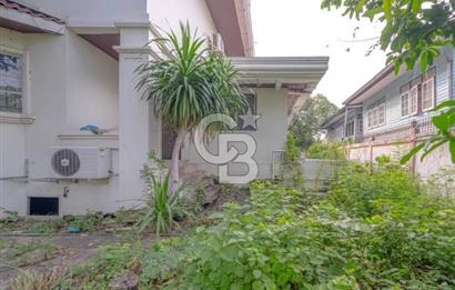 TAYLAND BANGKOK DA SATILIK BAHÇELİ VİLLA