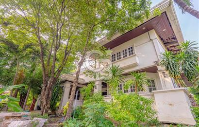 TAYLAND BANGKOK DA SATILIK BAHÇELİ VİLLA