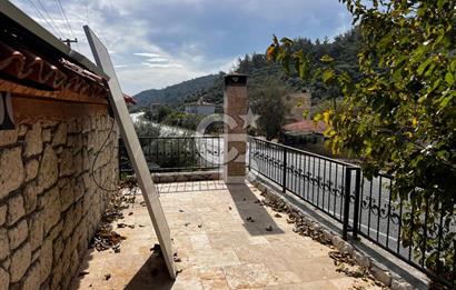 Menderes Ahmetbeyli  353 M2 Tarla İçerisinde Satılık Taş Ev
