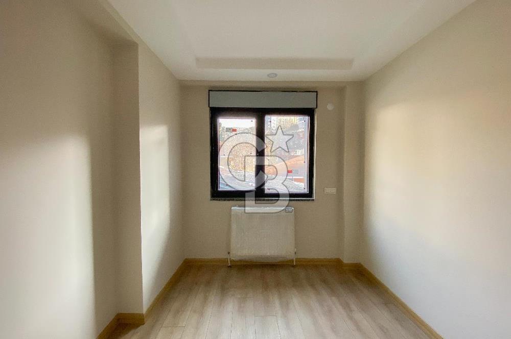 KARTAL ADAVİSTA'DA ADALAR VE ULUDAĞ MANZARALI 4 KATLI SÜPER LÜKS VİLLA