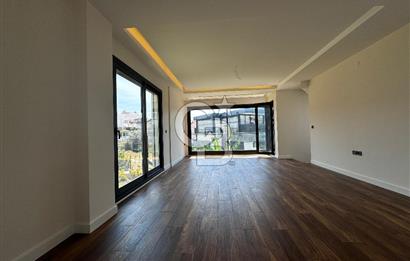 Güzelbahçe Kolejler Bölgesin'de Sıfır Havuzlu 4+2 Villa