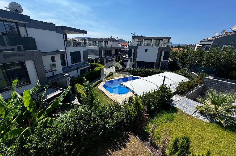 Güzelbahçe Kolejler Bölgesin'de Sıfır Havuzlu 4+2 Villa