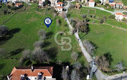 Karaburun Parlak Köy'ü İçinde 290 m² Bahçe