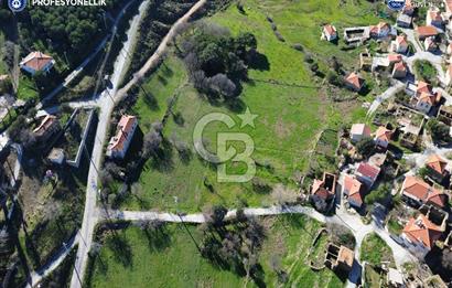 Karaburun Parlak Köy'ü İçinde 290 m² Bahçe