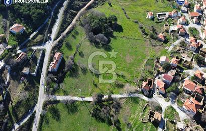 Karaburun Parlak Köy'ü İçinde 290 m² Bahçe