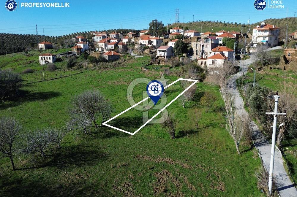 Karaburun Parlak Köy'ü İçinde 290 m² Bahçe