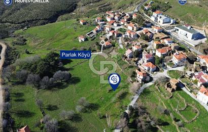 Karaburun Parlak Köy'ü İçinde 290 m² Bahçe