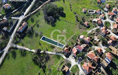 Karaburun Parlak Köy'ü İçinde 290 m² Bahçe