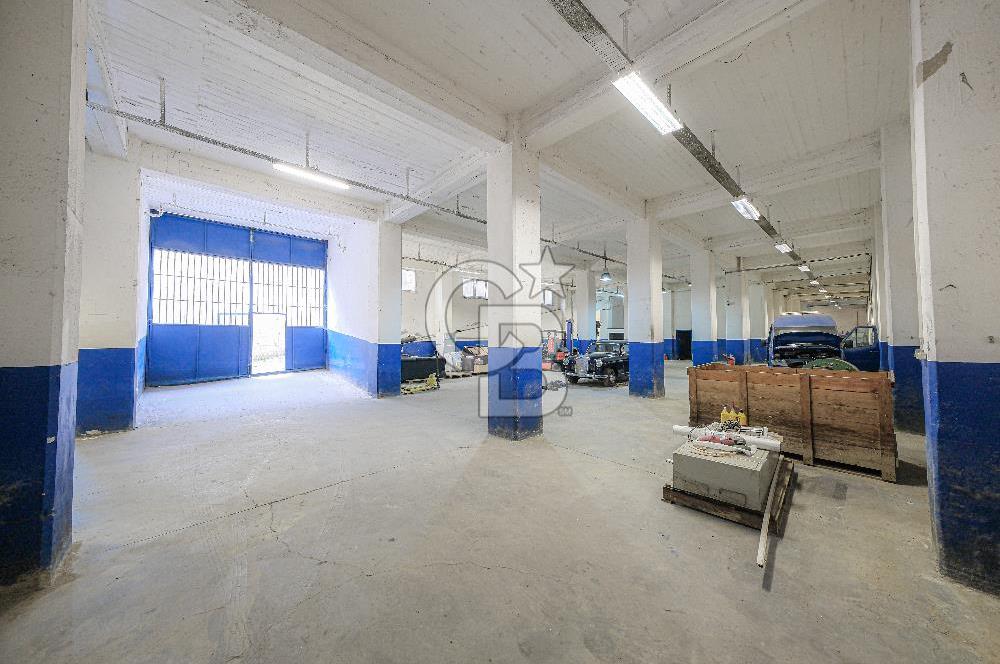 DEREBOYU CADDESİ ÜZERİNDE BASIN EKSPRES PARALELİ 1400 m2 DEPO