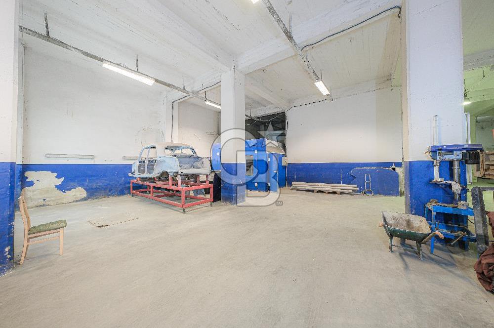 DEREBOYU CADDESİ ÜZERİNDE BASIN EKSPRES PARALELİ 1400 m2 DEPO