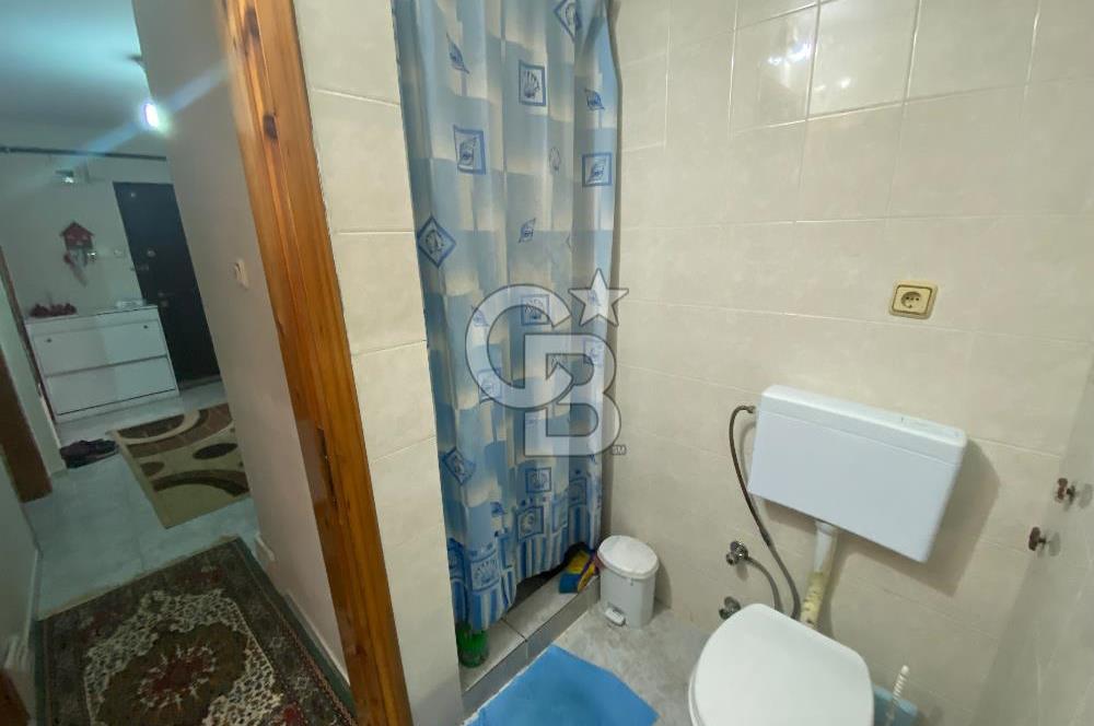 Karşıyaka  Örnekköy Mah’de Satılık 4 Katlı Bina 