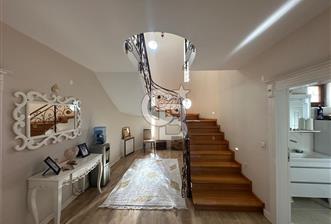 COLDWELL BANKER SAFİR'den YAKINCA da 5+1 SATILIK LÜKS VİLLA