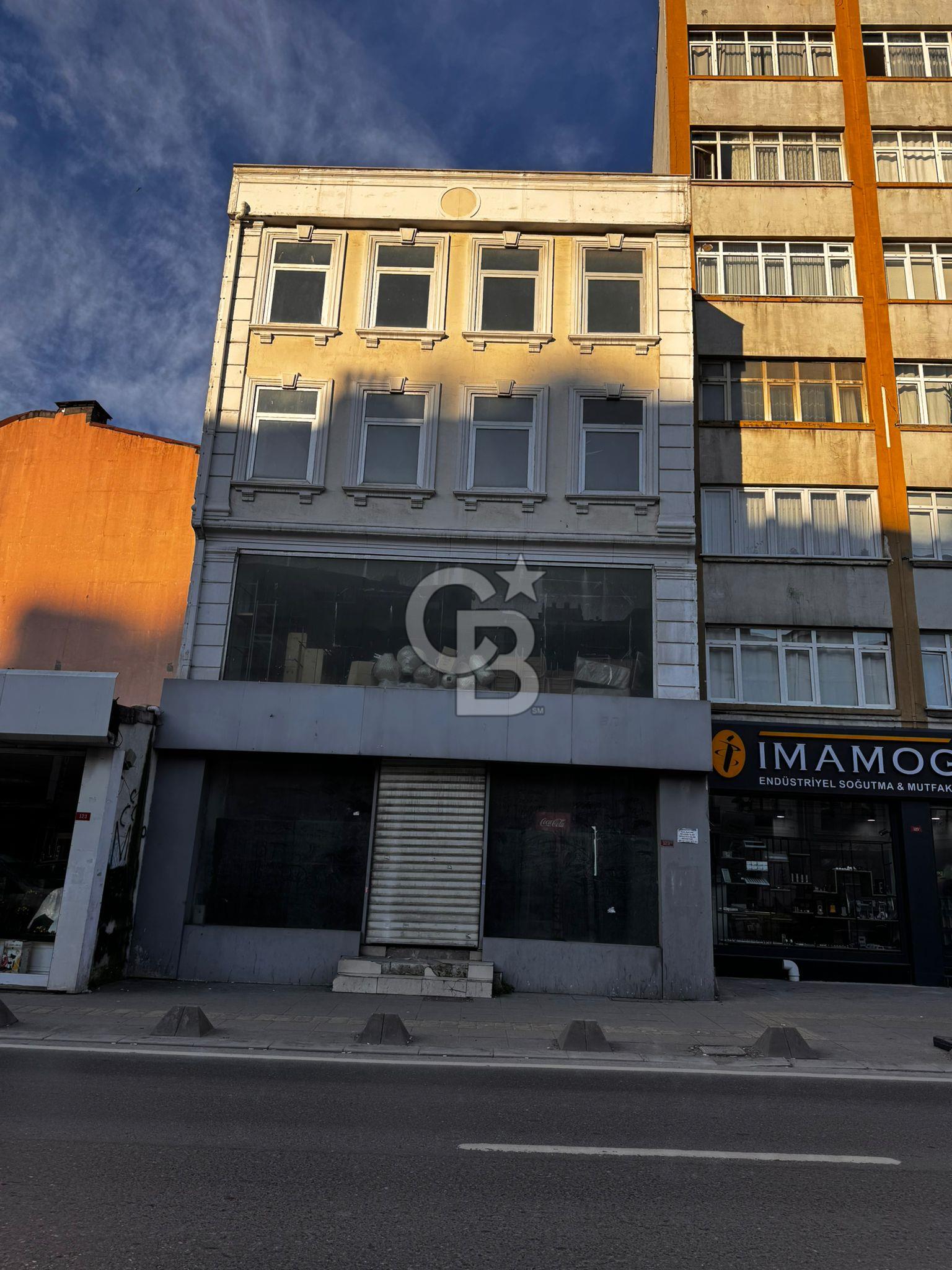 Kasımpaşa Bahriye Caddesi üzerinde Komple Satılık Bina