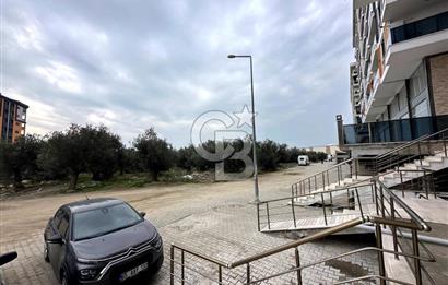 KADIKÖY'DE SATILIK DÜKKAN
