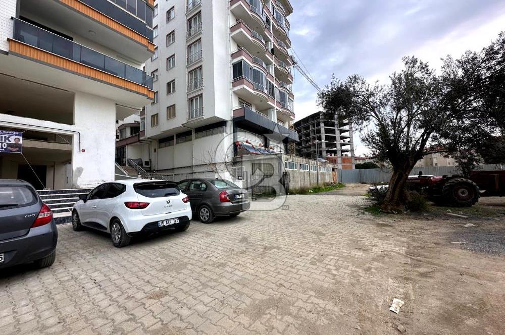 KADIKÖY'DE SATILIK DÜKKAN