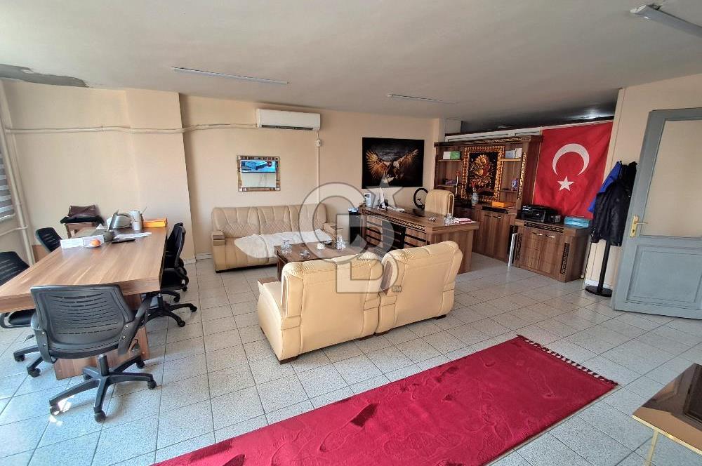 avcılar merkezde, erdal iş merkezinde satılık ofis.