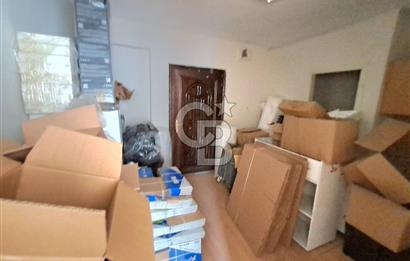 avcılar merkezde, erdal iş merkezinde satılık ofis.