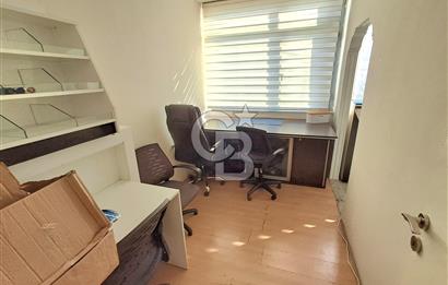 avcılar merkezde, erdal iş merkezinde satılık ofis.